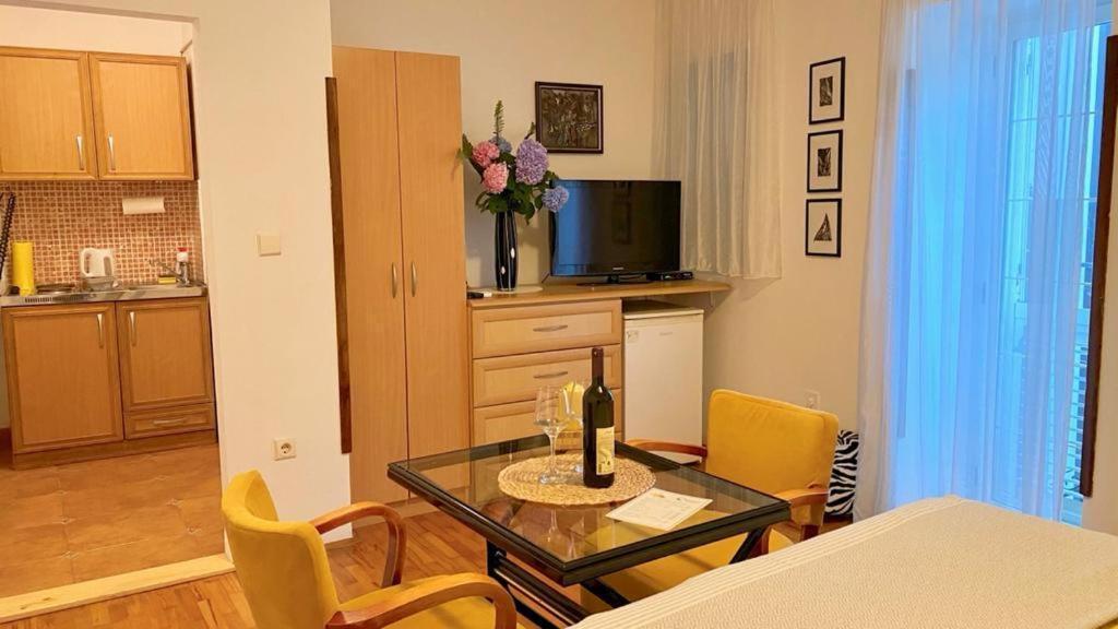 Apartments Nautica ヘルツェグ・ノヴィ エクステリア 写真