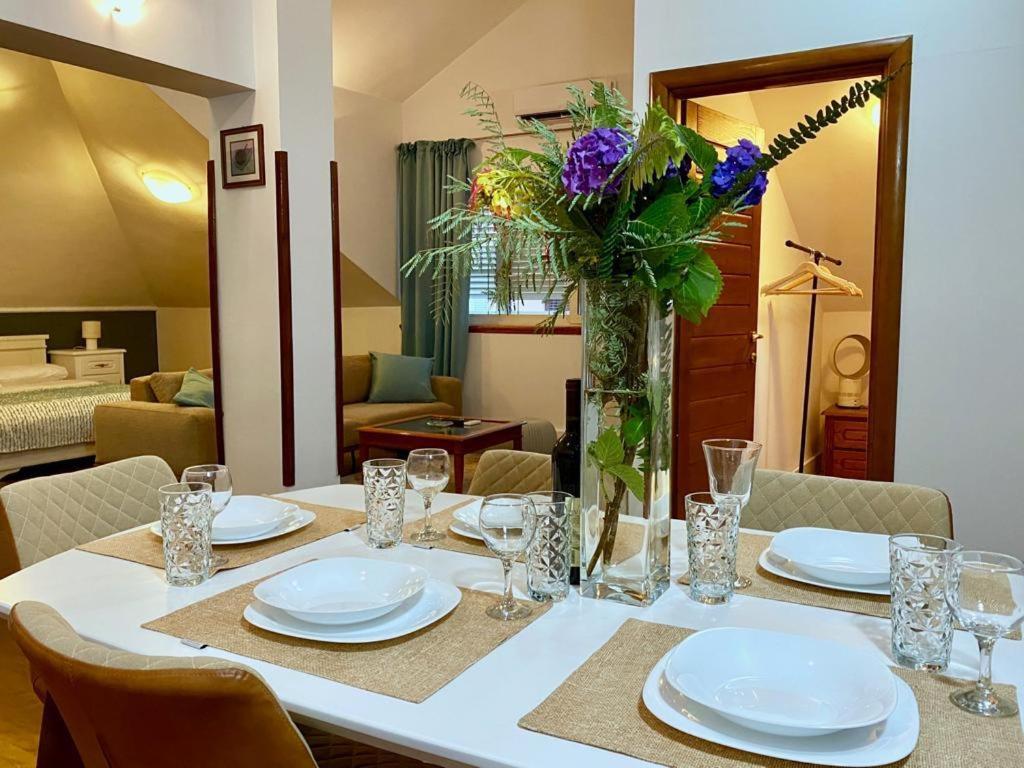 Apartments Nautica ヘルツェグ・ノヴィ エクステリア 写真