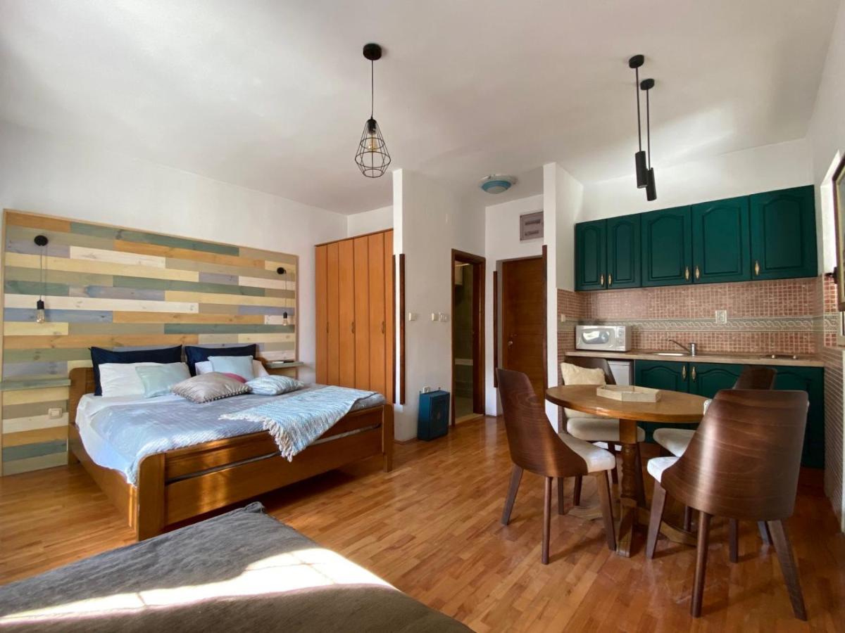 Apartments Nautica ヘルツェグ・ノヴィ エクステリア 写真