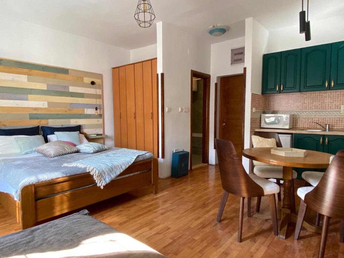 Apartments Nautica ヘルツェグ・ノヴィ エクステリア 写真